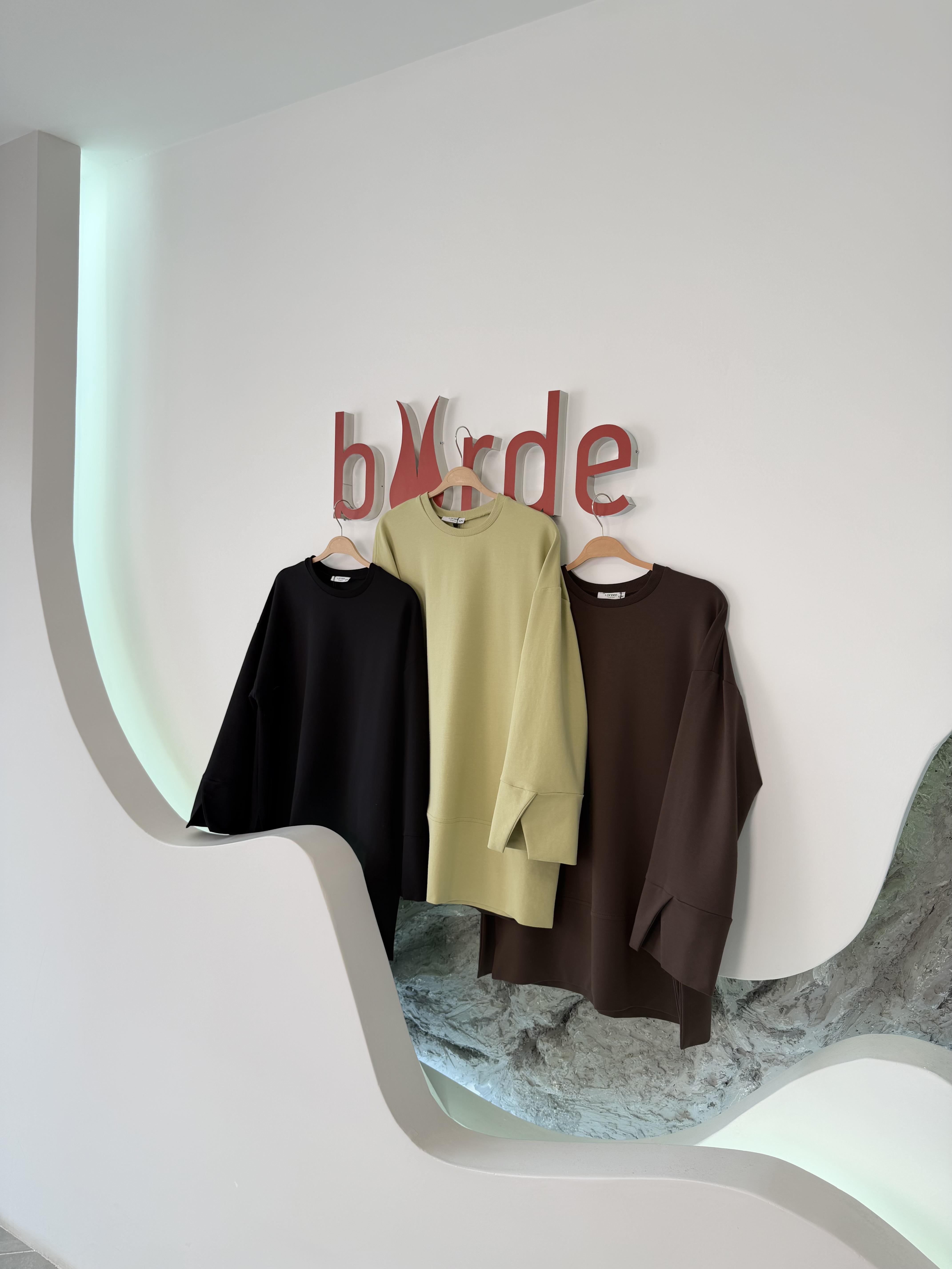 Kahve Renk Yandan Yırtmaçlı Basıc Sweatshirt