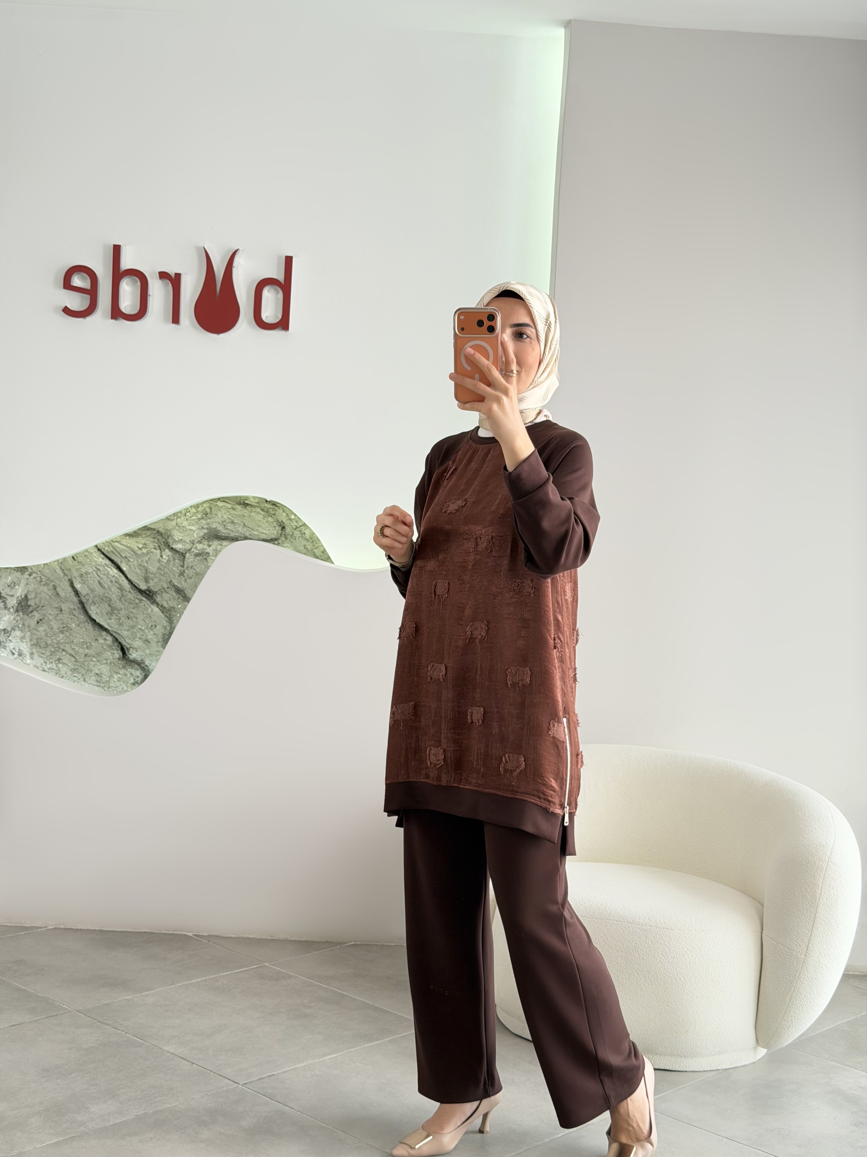 Kahve Renk Yanları Fermuar Detaylı Takım