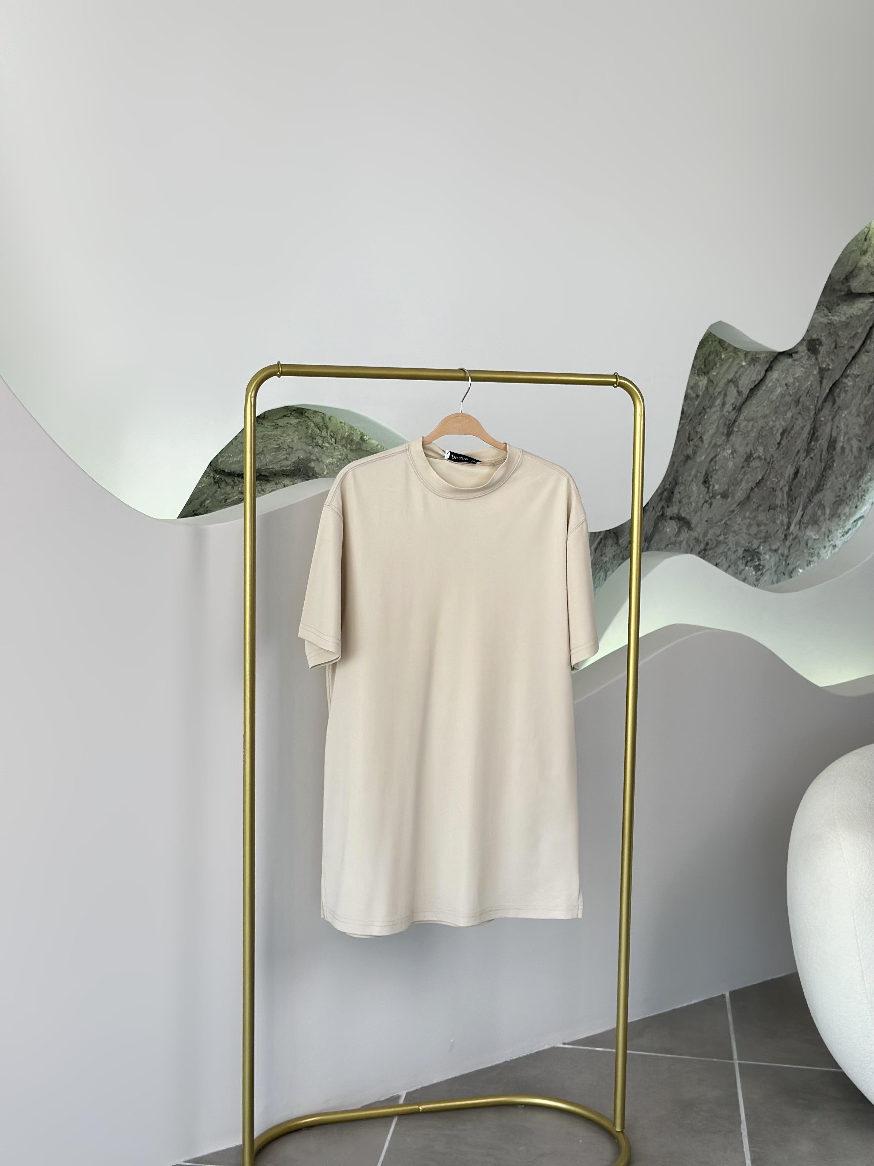 Kısa Kollu Bej Renk Kadın İçlik T-shirt