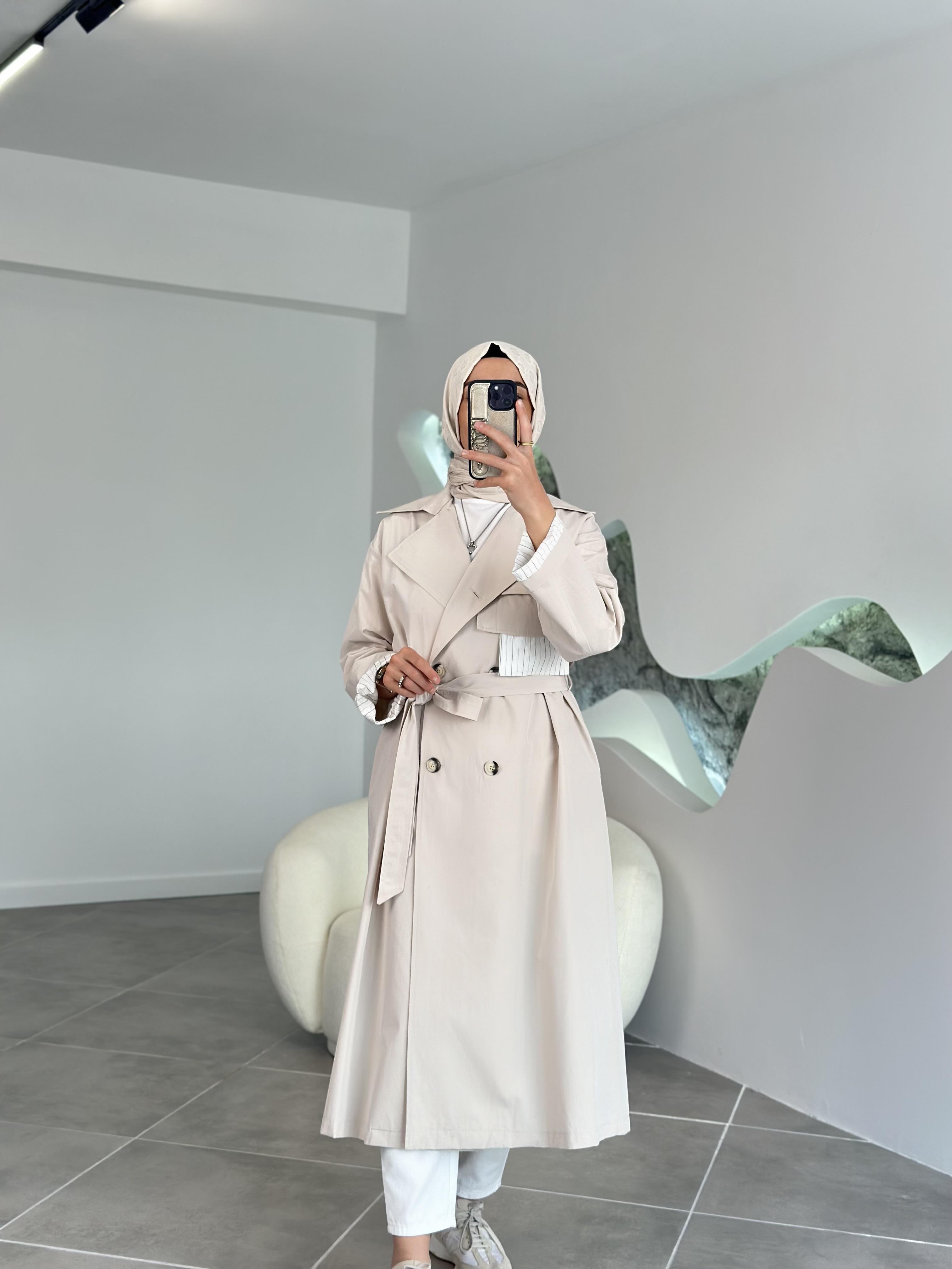 Kumaş Garnili Bej Renk Kruvaze Yaka Kadın Trenchcoat