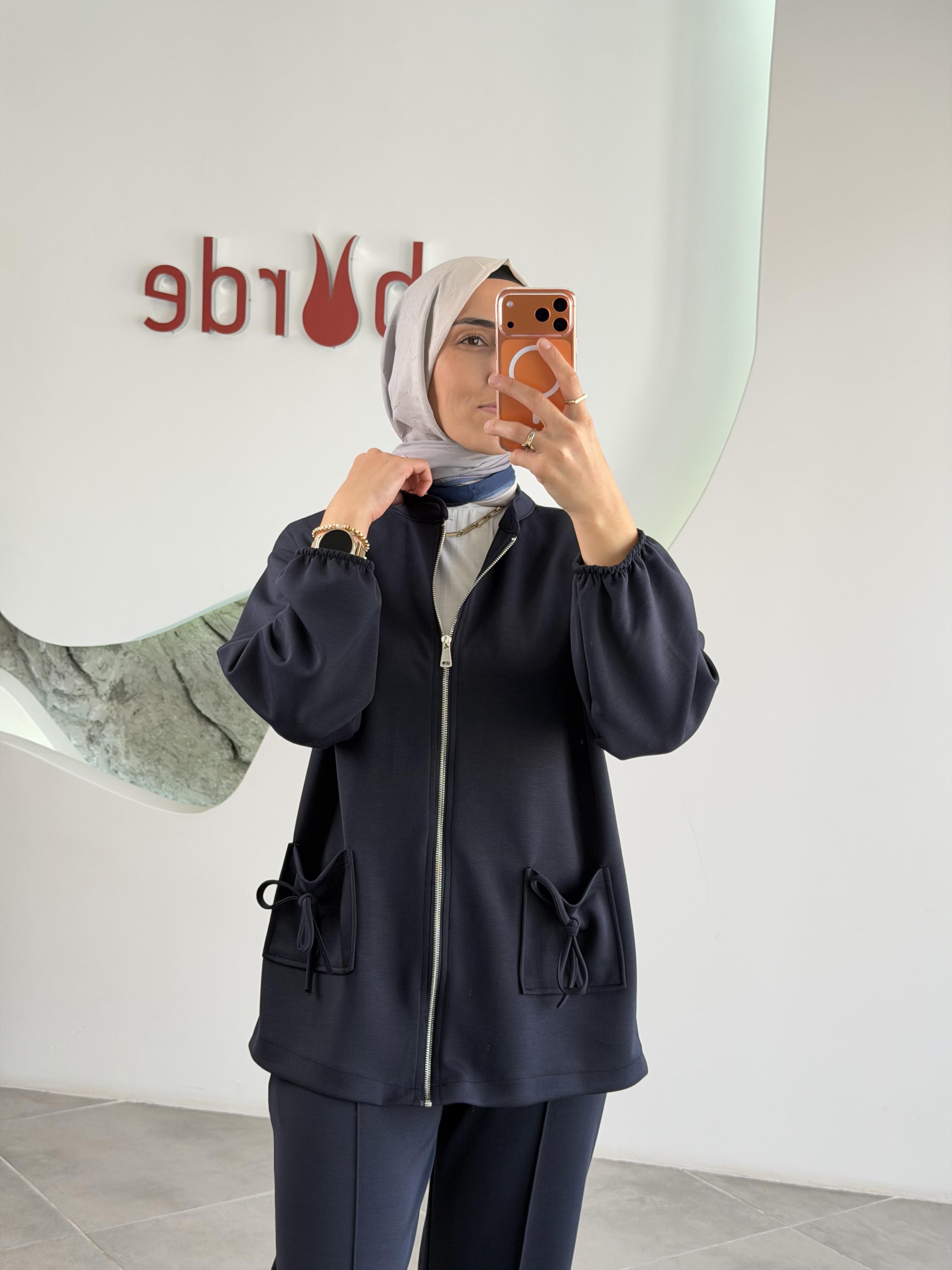 Lacivert Renk Ceketi Fermuarlı Kadın Takım