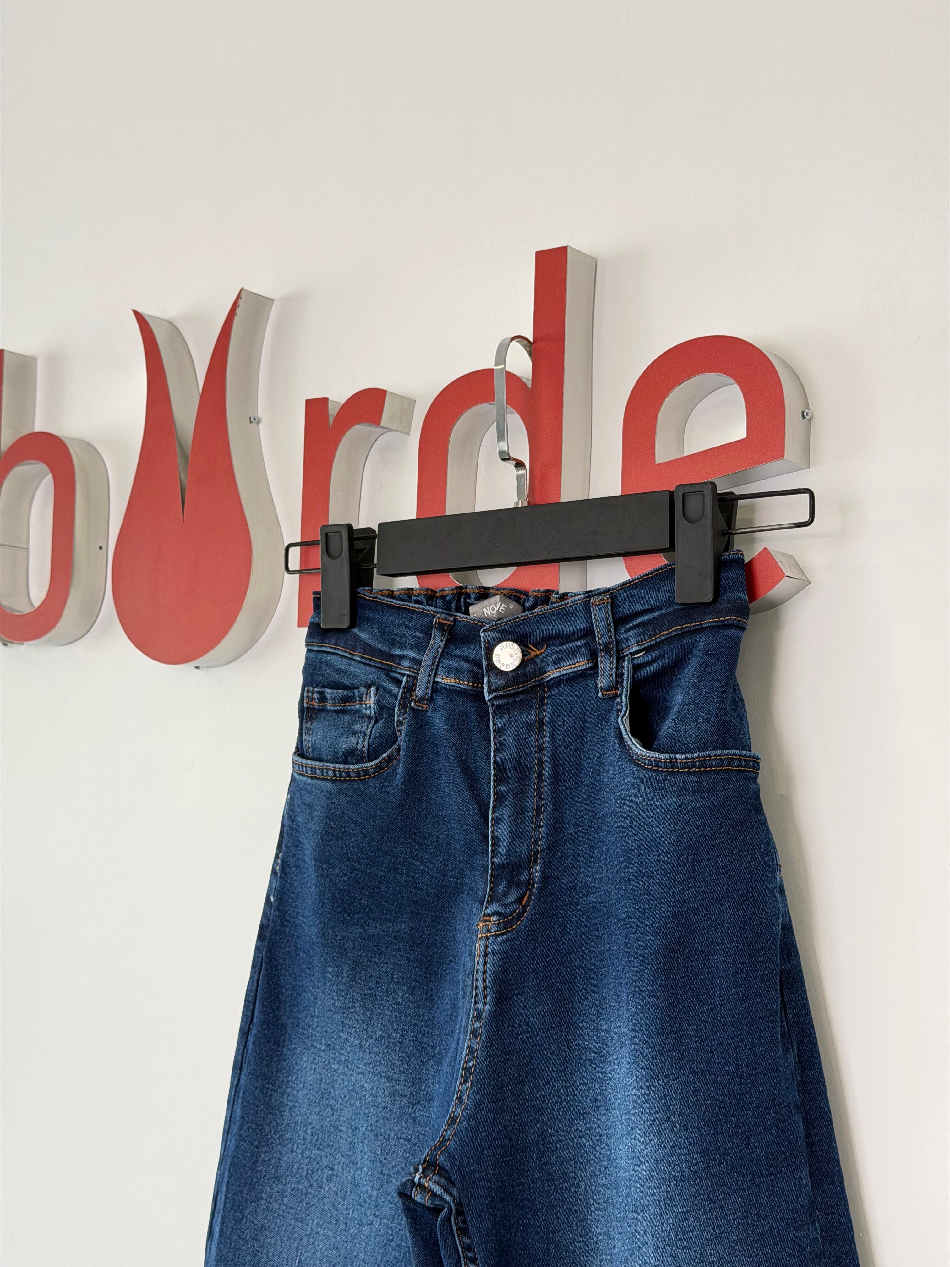 Lacivert Renk Dar Paça Beli Lastikli Denim Pantolon