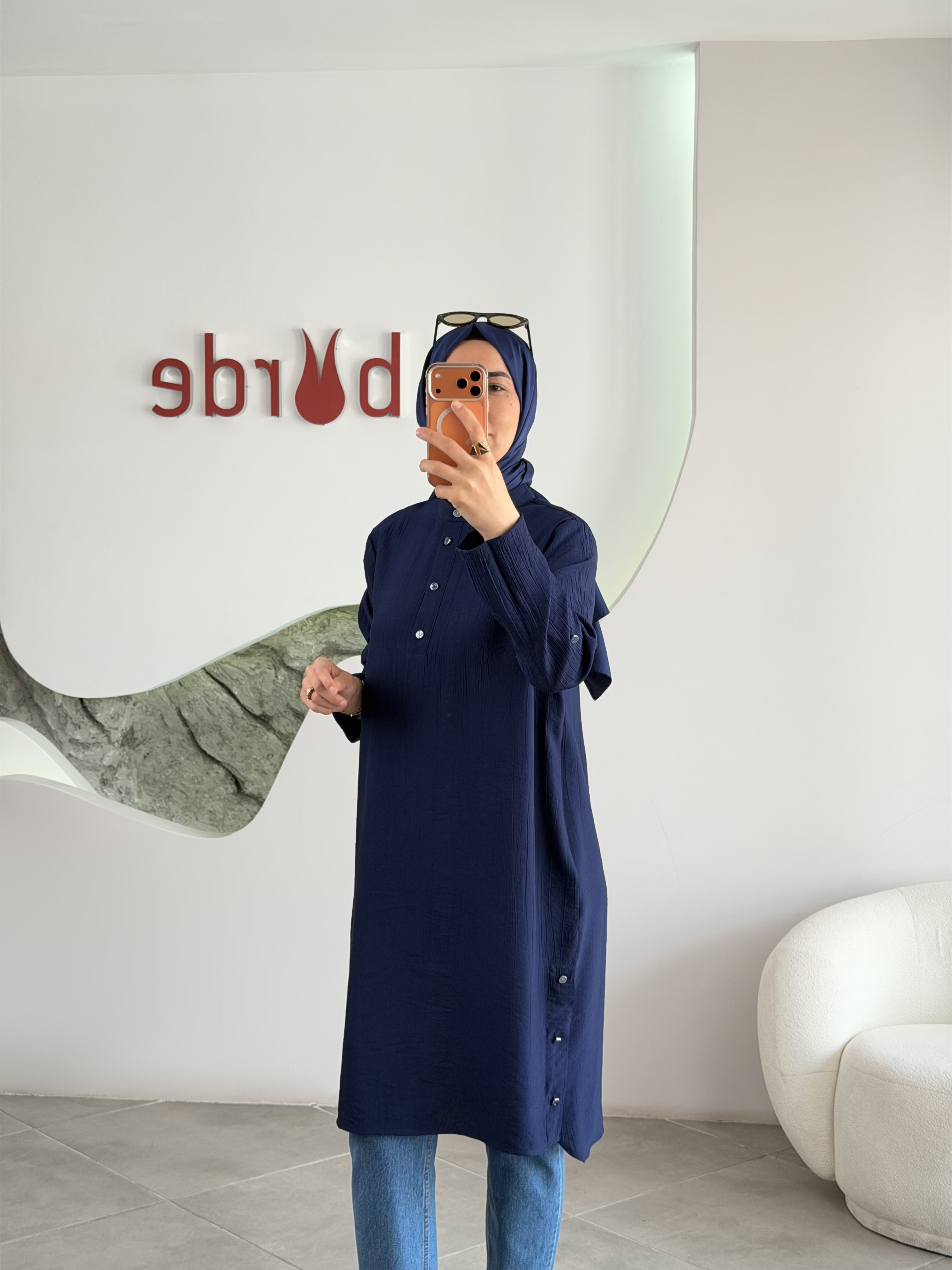 Lacivert Renk Yanlardan Düğme DetaylıTunik