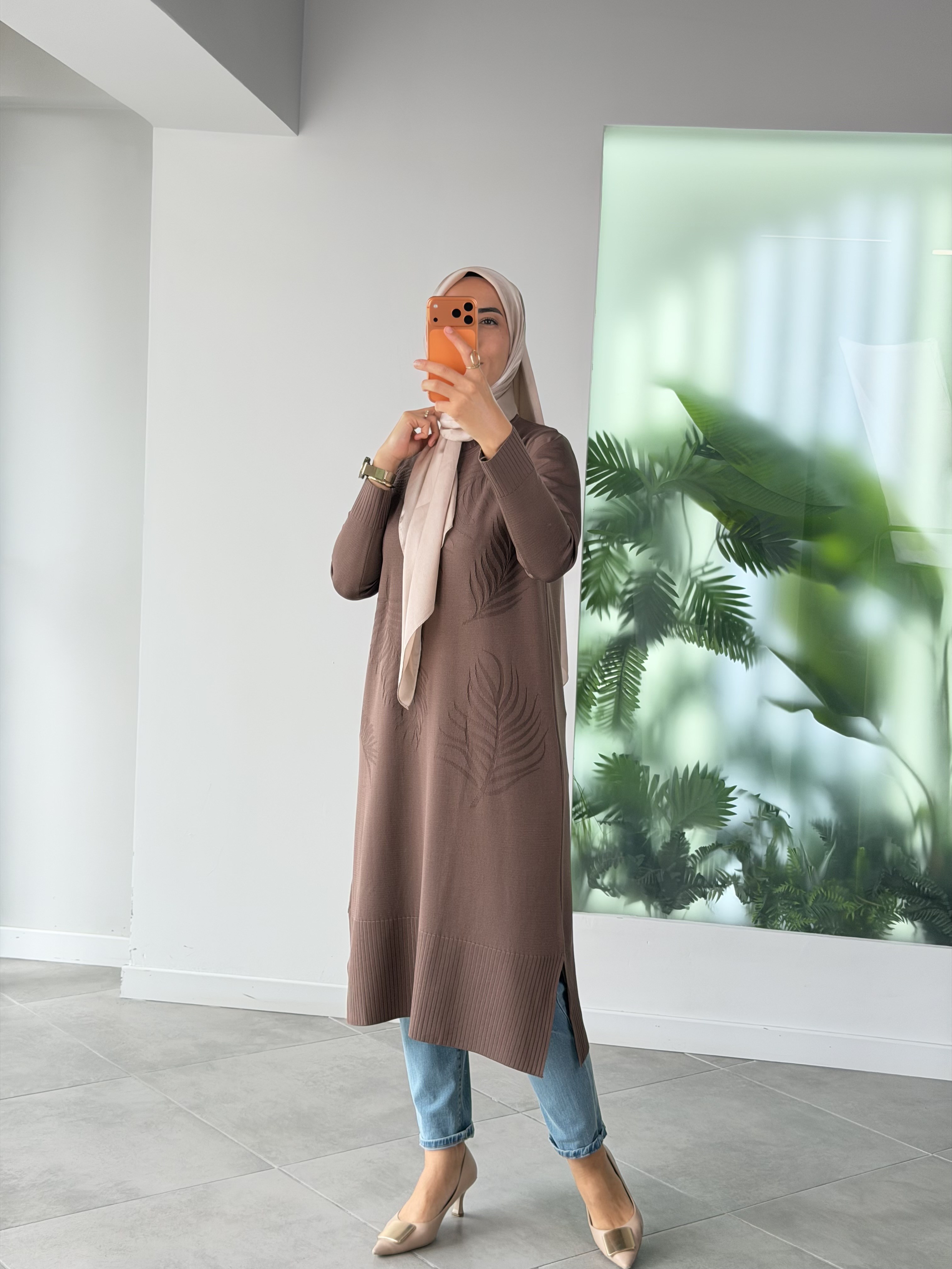 Mocha Renk Kabartma Yaprak Desenli Merserize Tunik 26KTD408