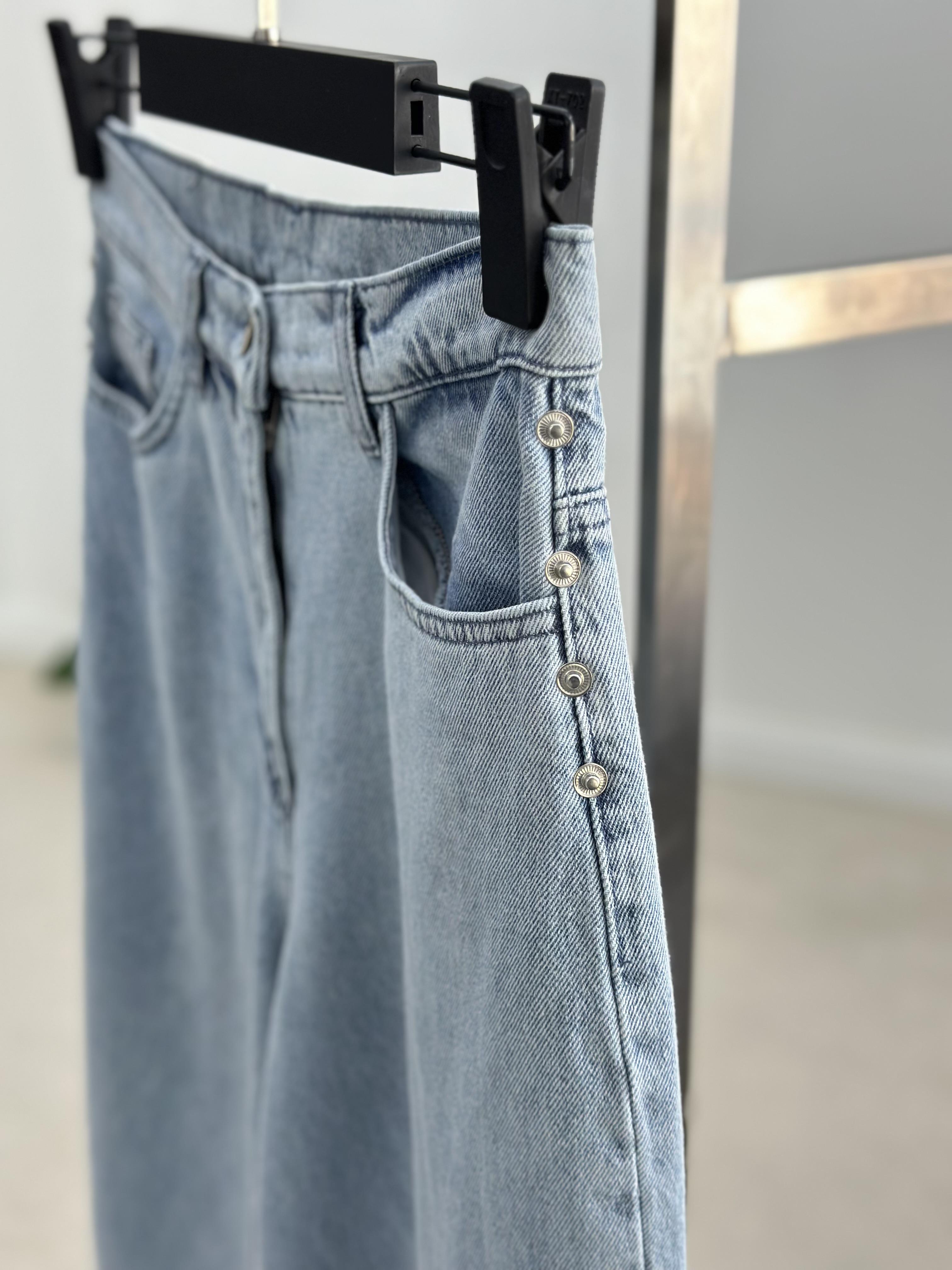 Paçası Püsküllü Bol Paça Jean