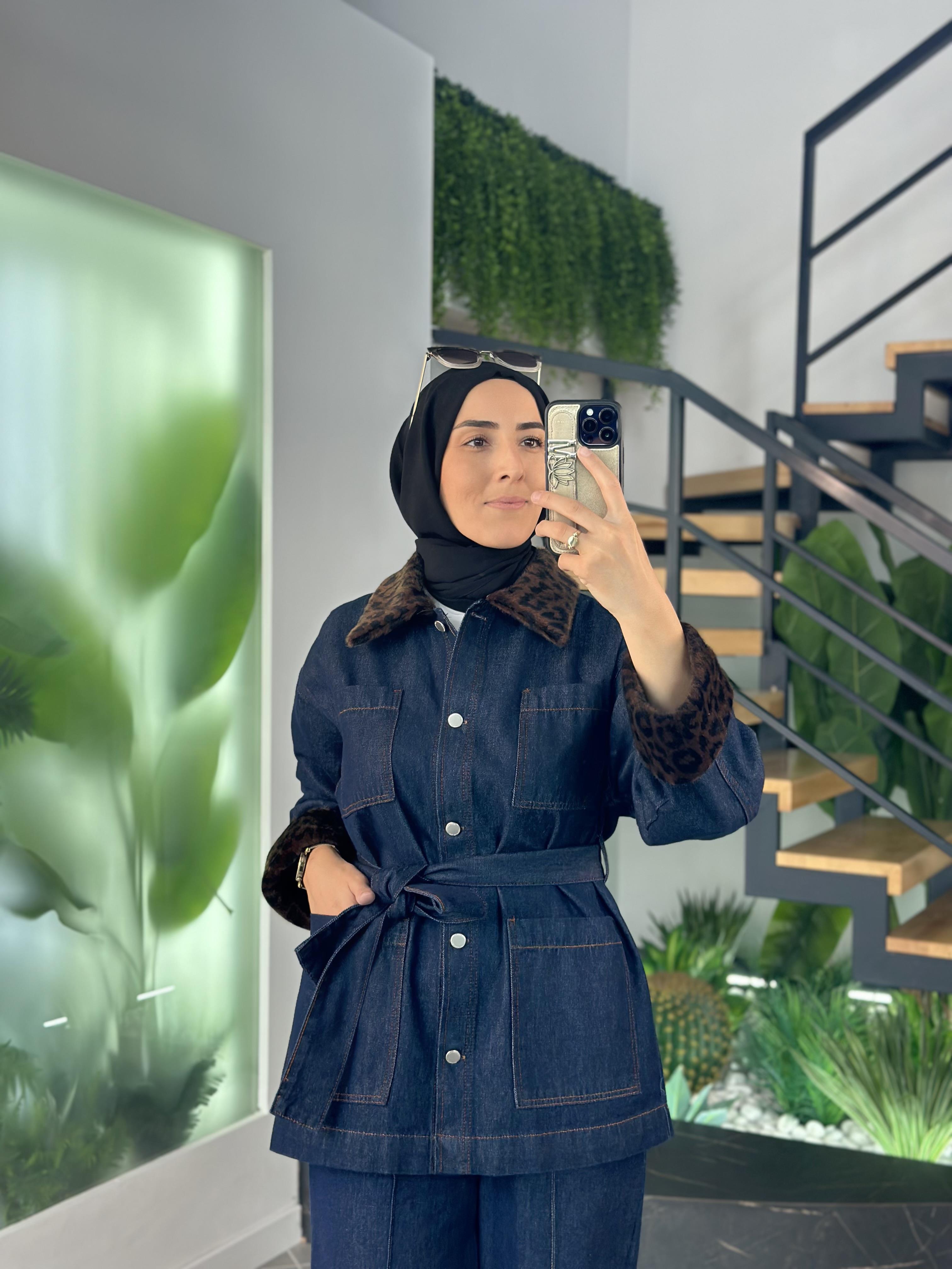 Pelüş Detaylı Lacivert Renk Kadın Denim Ceket