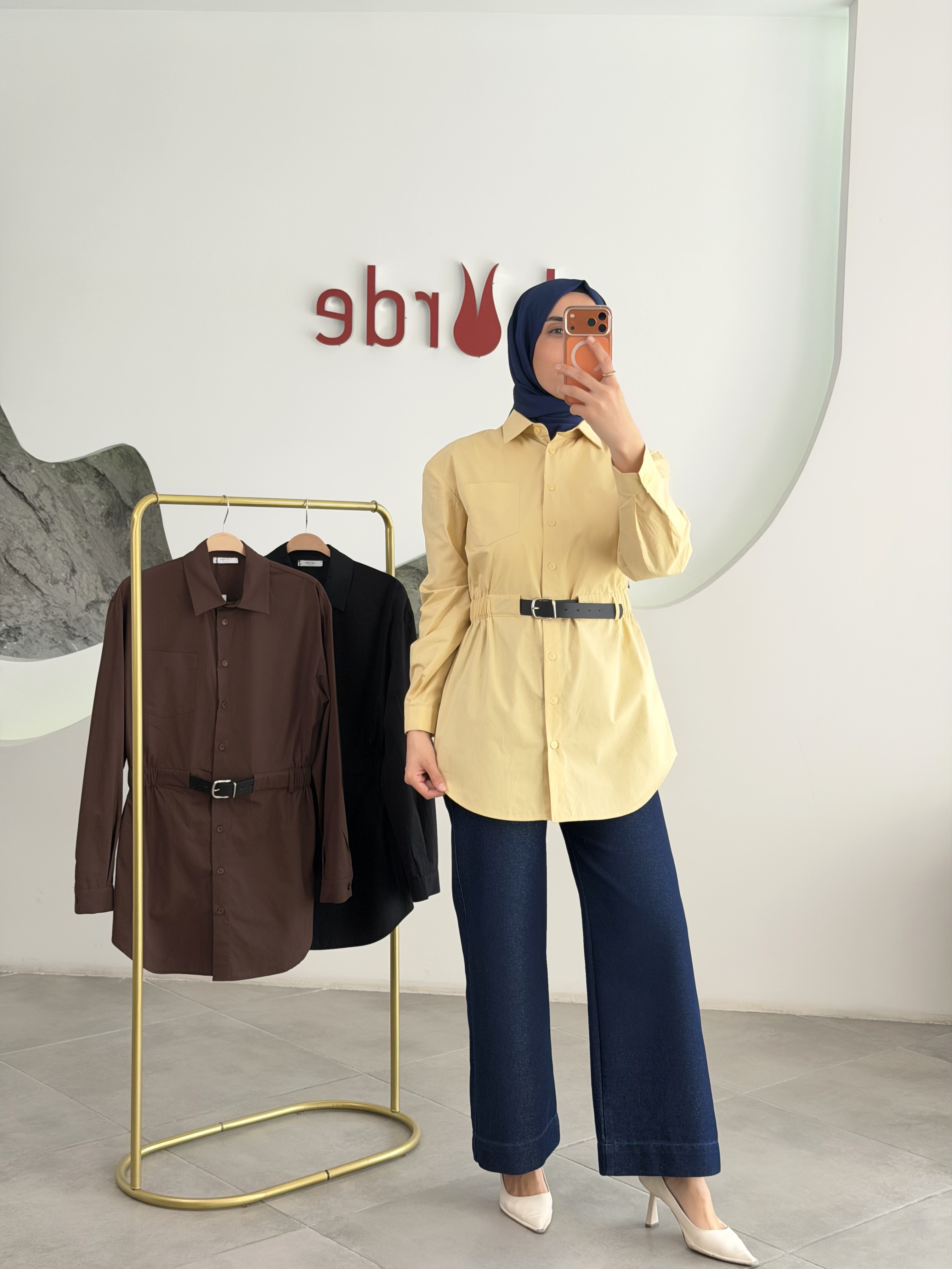 Sarı Renk Kemer Detaylı Poplin Gömlek