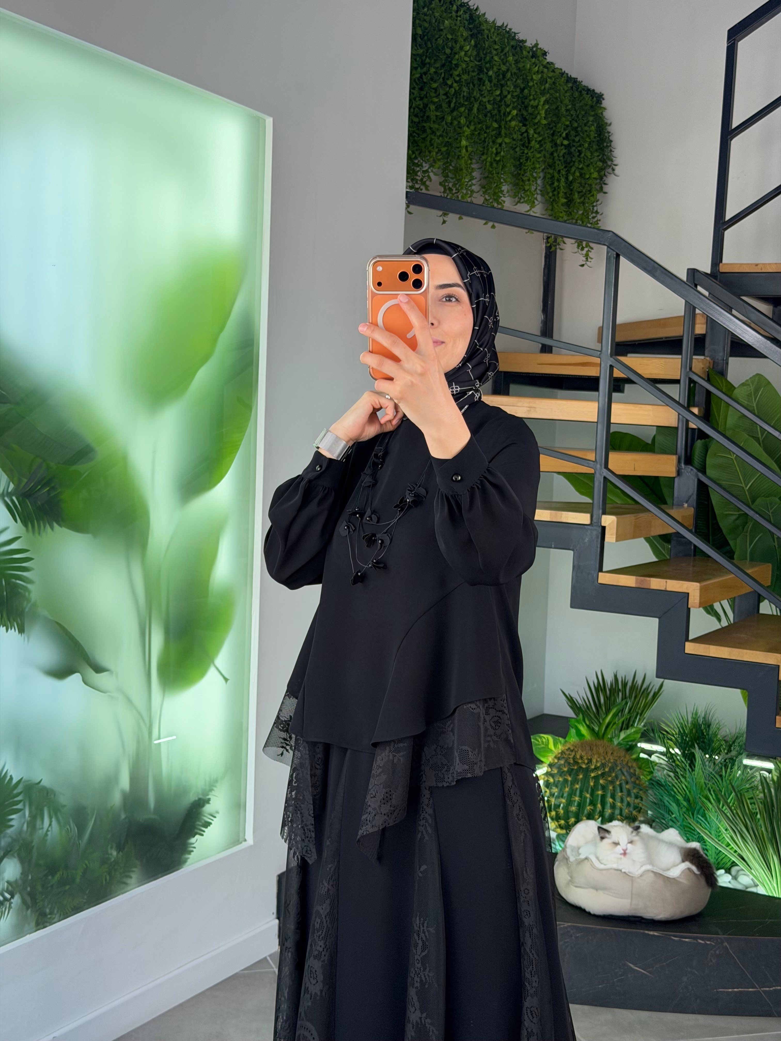 Siyah Renk Dantel Detaylı Özel Tasarım Etekli Takım