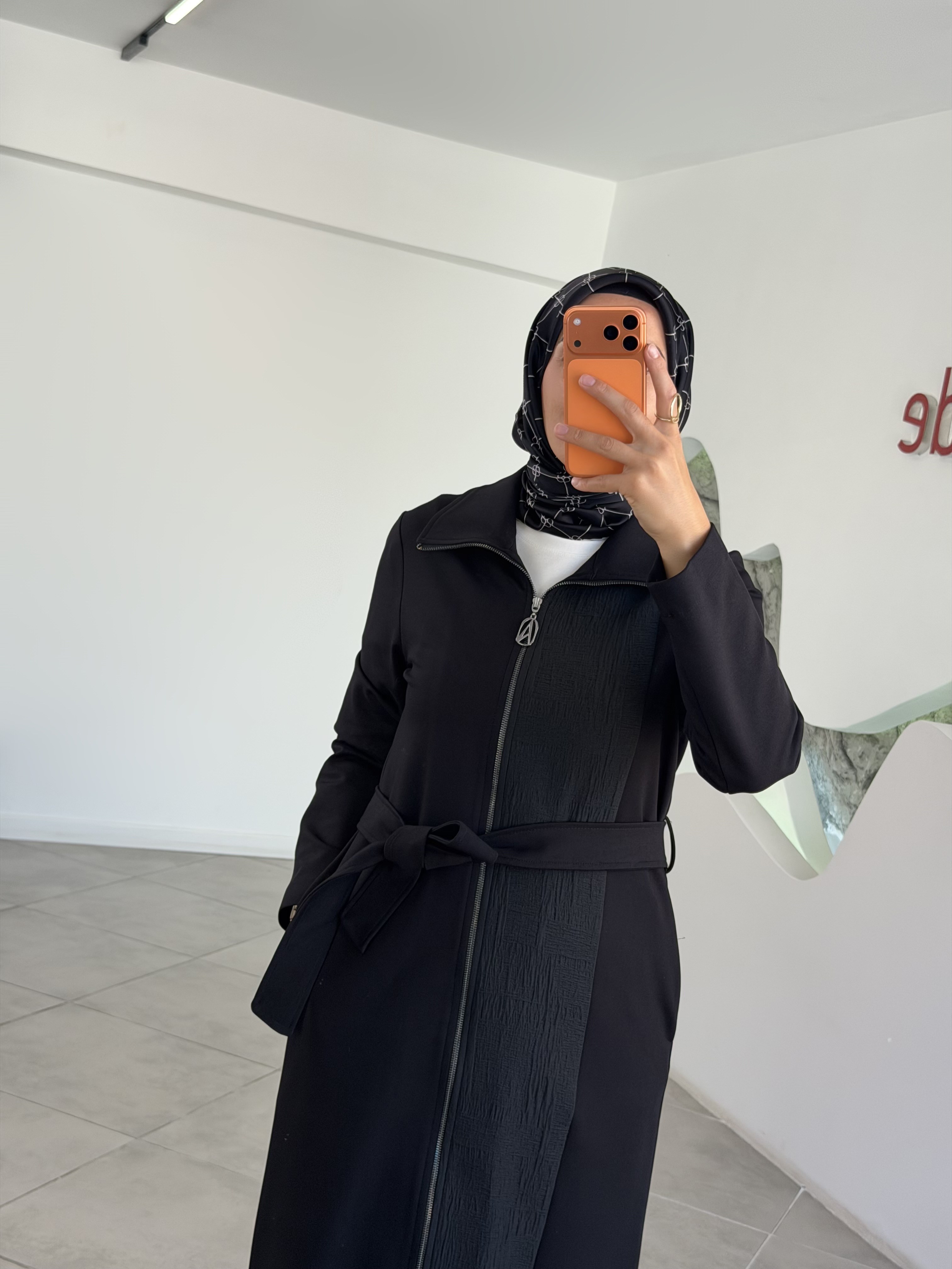 Siyah Renk Fermuarlı Seyyar Kemerli Kap 26KT703