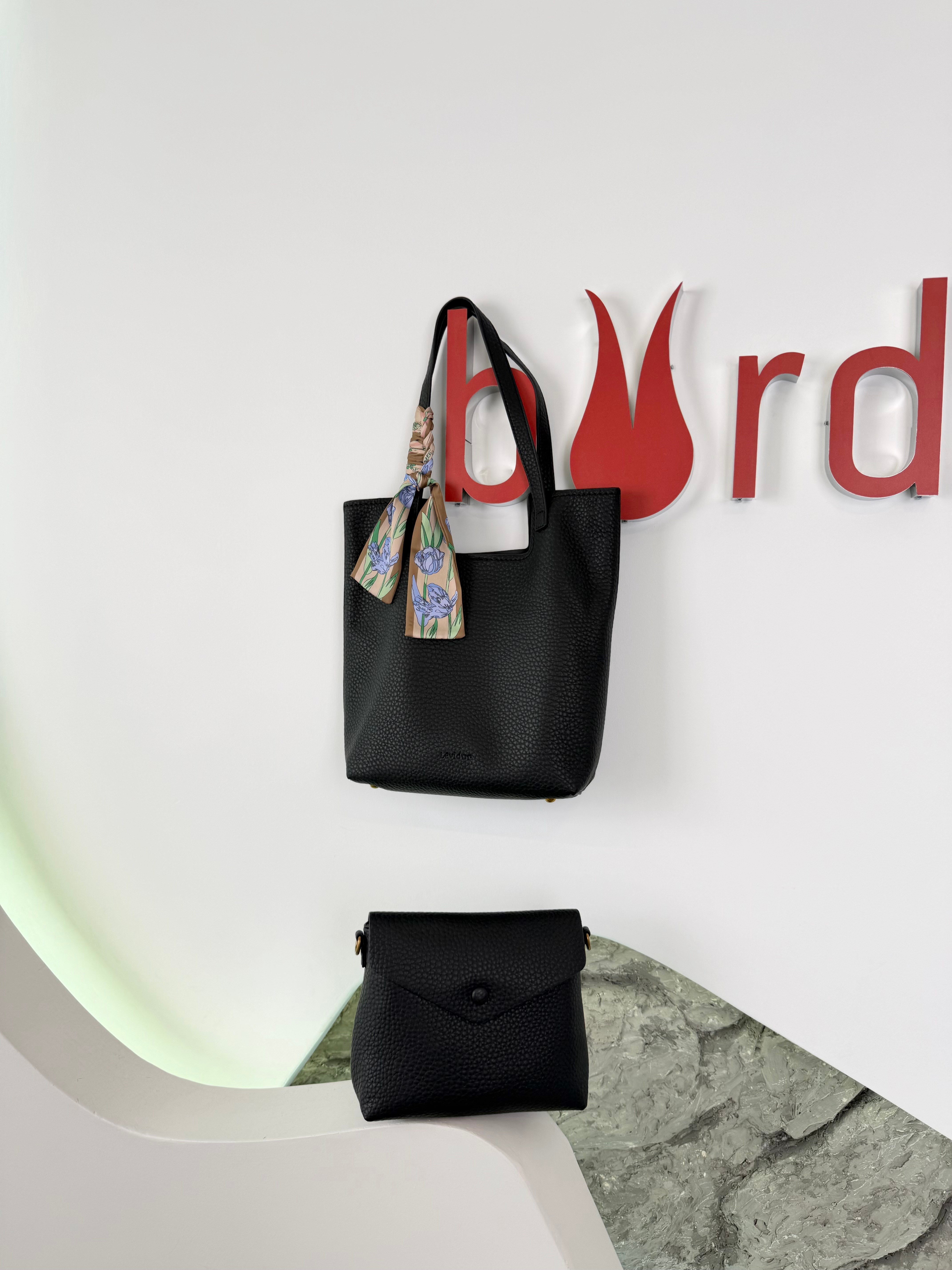 Siyah Renk Fular Detaylı Premium Yumuşak Çanta