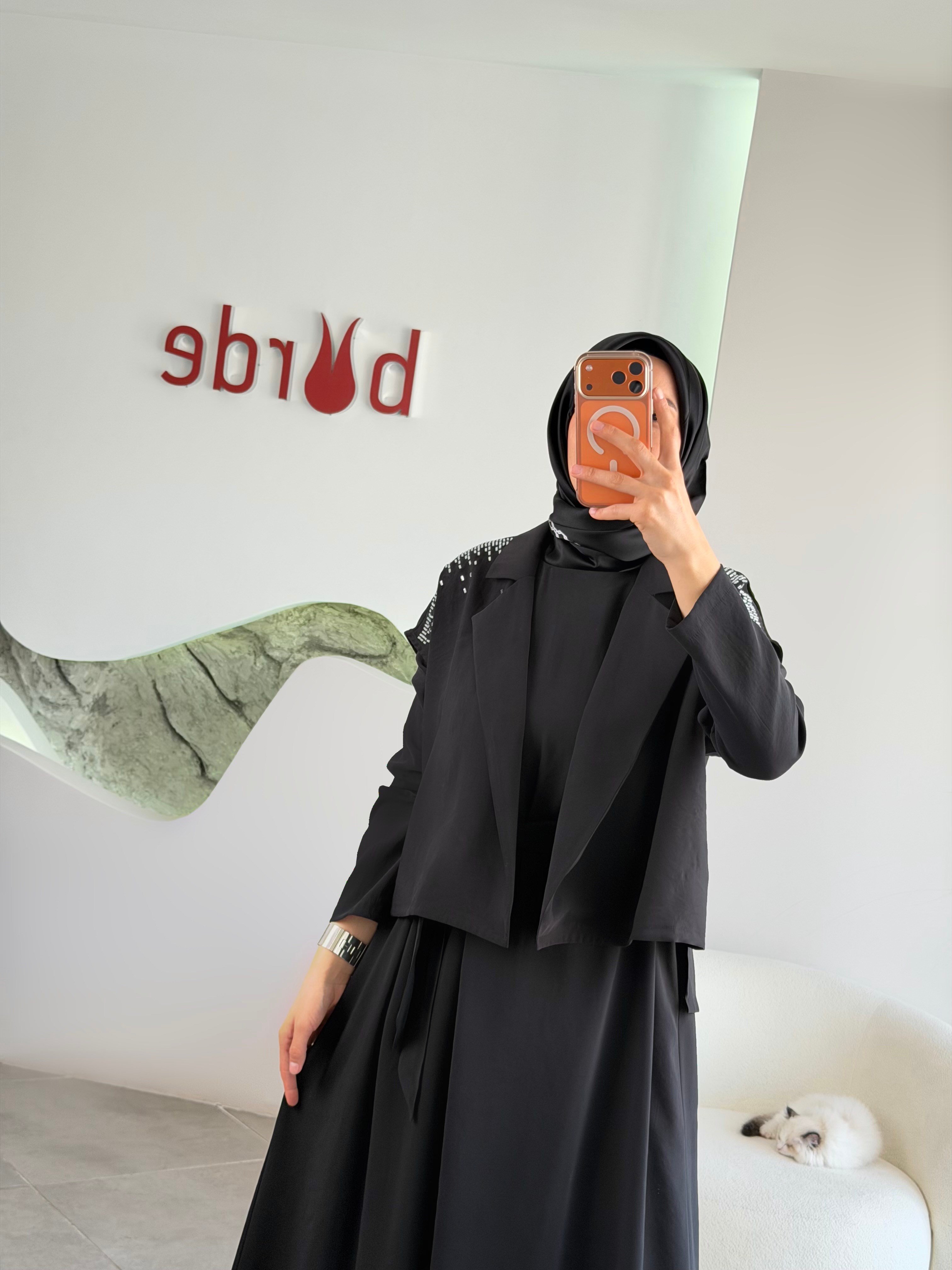 Siyah Omuz Taş İşlemeli Yelekli Elbise Takım | Tesettür Şık Kombin