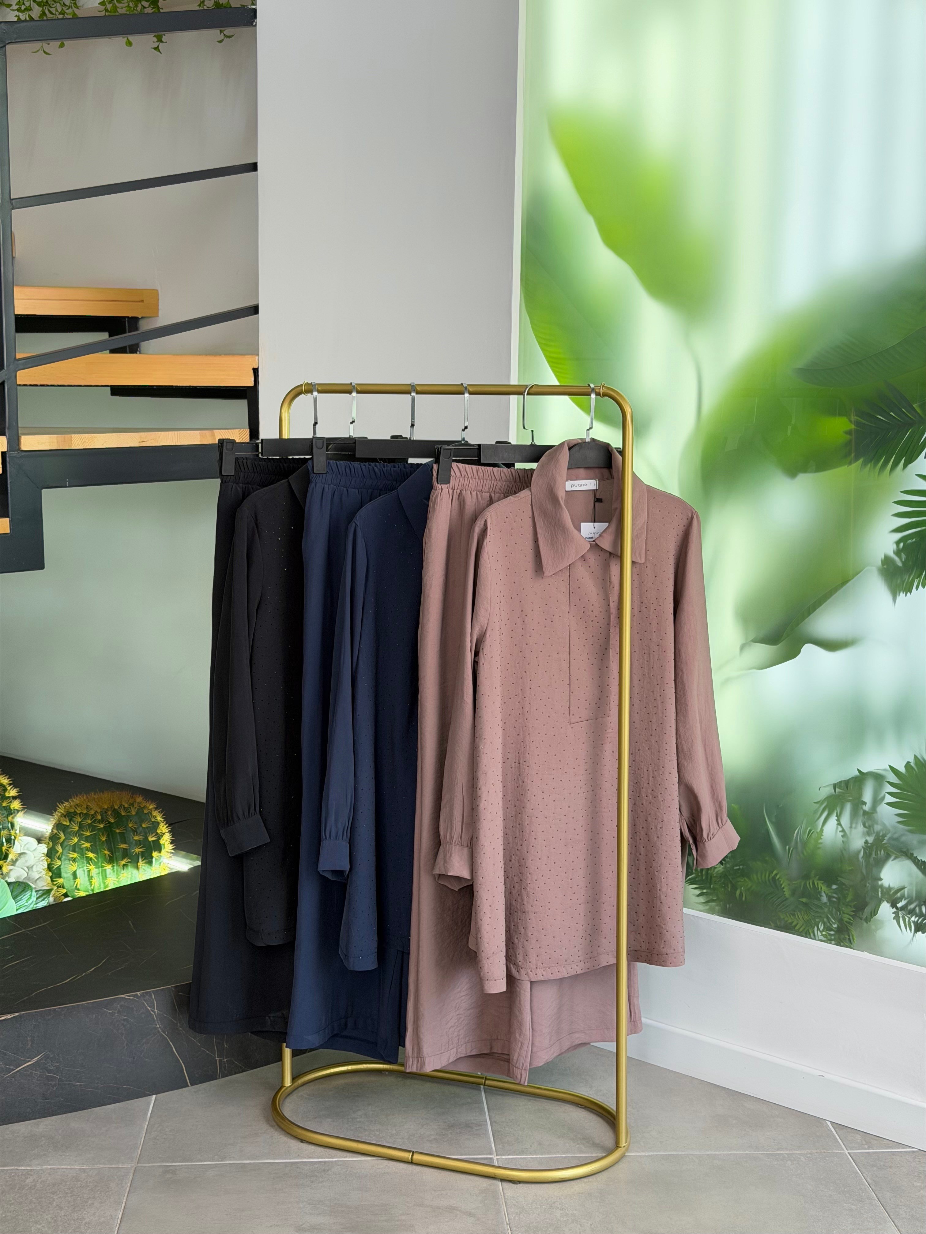 Siyah Renk Ön Bedeni Serpme Taşlı İkili Takım