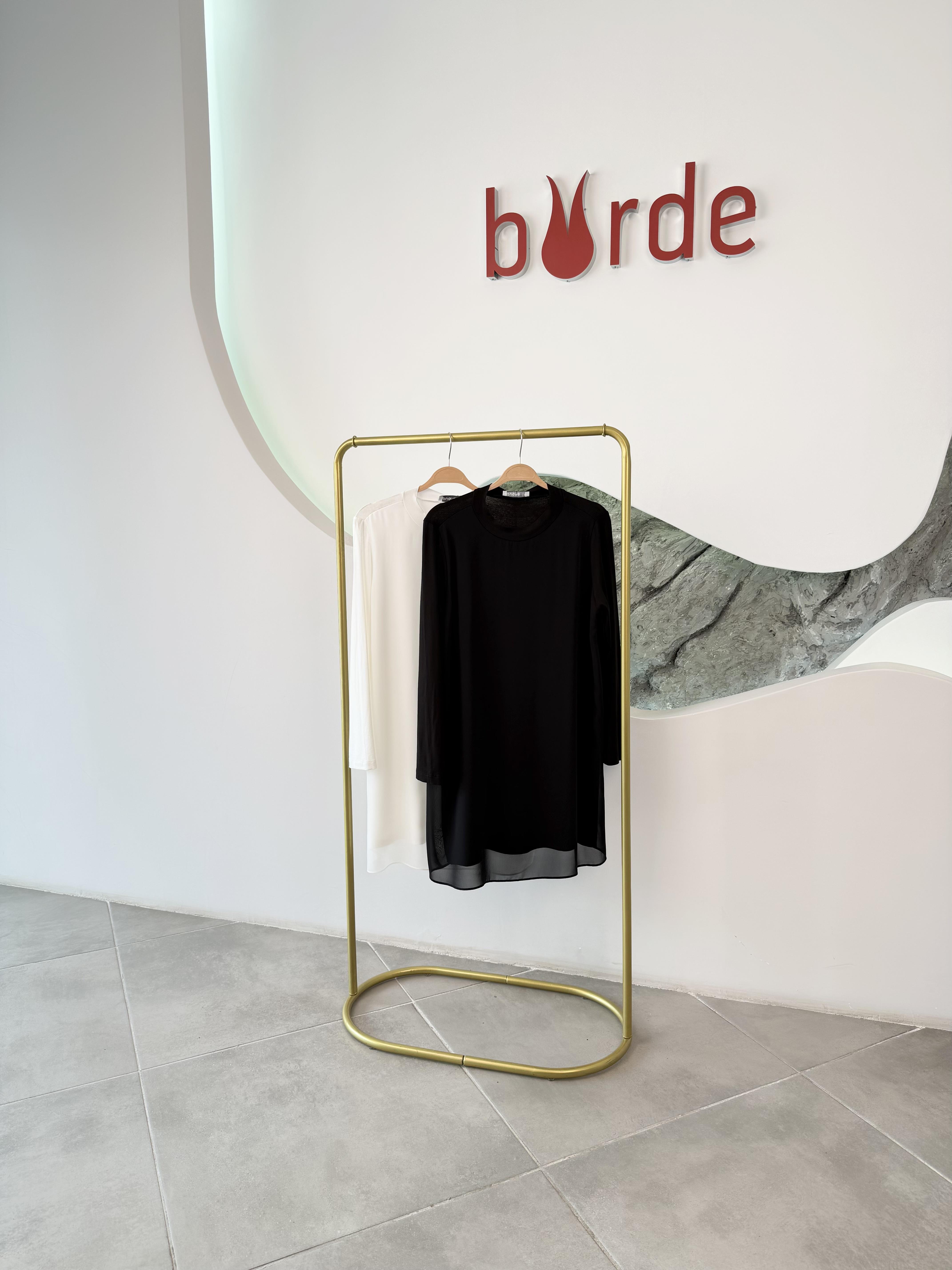 Siyah Renk Şifon Kumaş Garnili İçlik