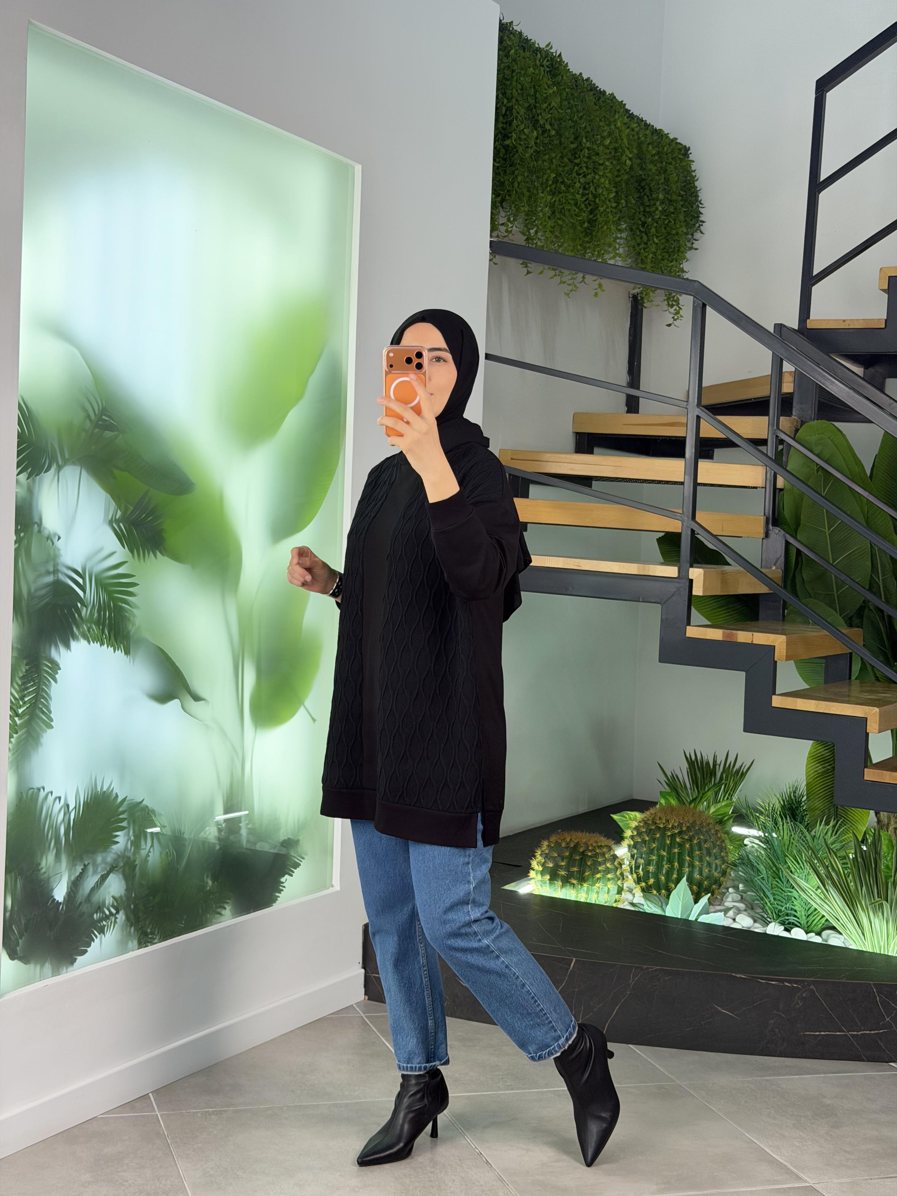 Siyah Renk Triko Garnili Tunik