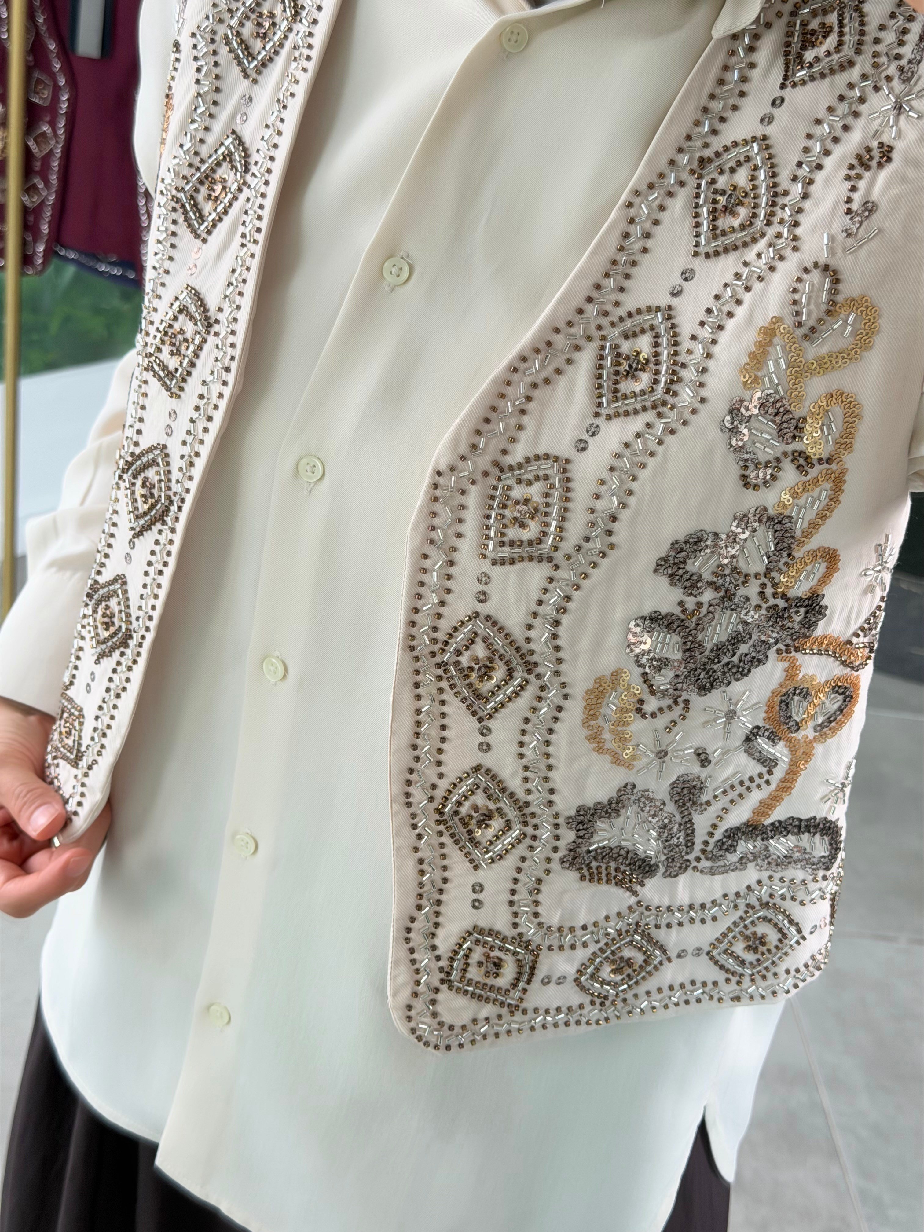 Taş Renk  Boncuk Ve Pulet İşlemeli Yelek