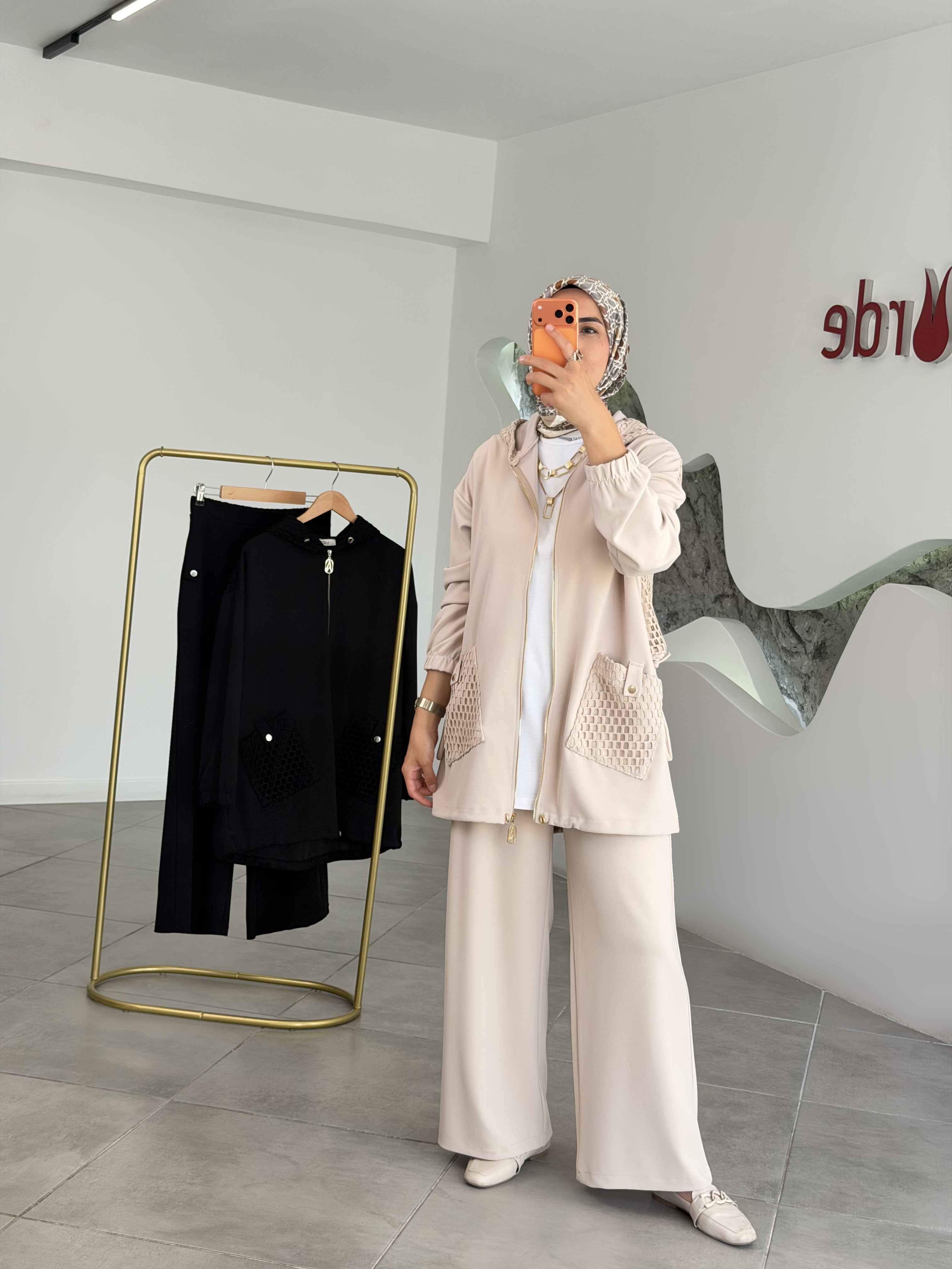 Taş Renk File Detaylı Pantolonlu Takım 26KT620