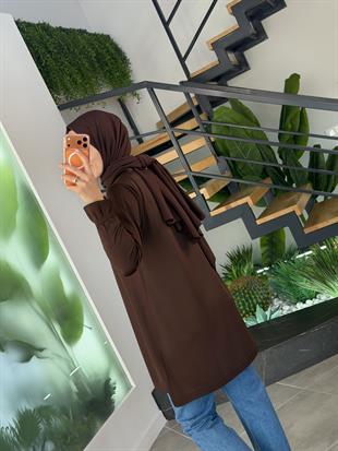 Armine Trend Yakalı Düğme Detaylı Merserize Tunik 25YTD4115 Kahverengi