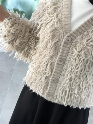 Bej Renk Saçaklı Triko Hırka