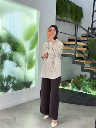 Bej Renk Taş Boncuk İşlemeli Gömlek