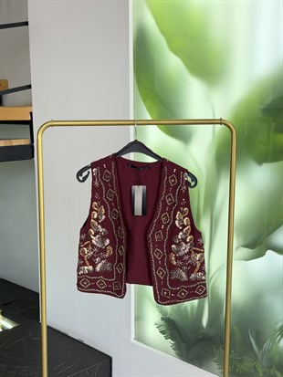 Bordo Renk Boncuk Ve Pulet İşlemeli Yelek