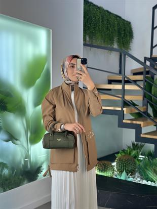 Cebi Taş Detaylı Camel Renk Kadın Ceket