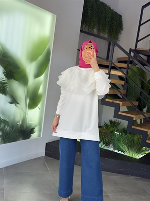 Ekru Renk Romantik Fırfır Detaylı Sweatshirt