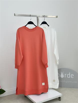Etiket Baskılı Ekru Renk Uzun Basic Sweatshirt