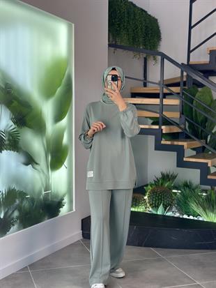 Etiket Ve Dikiş Detaylı Açık Haki Renk Kadın Takım