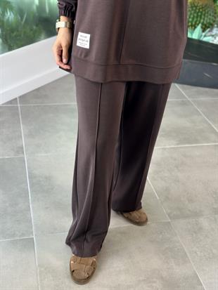 Etiket Ve Dikiş Detaylı Kahve Renk Kadın Takım