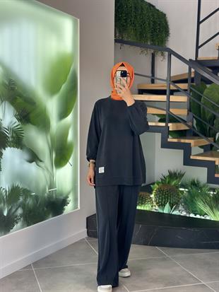 Etiket Ve Dikiş Detaylı Siyah Renk Kadın Takım