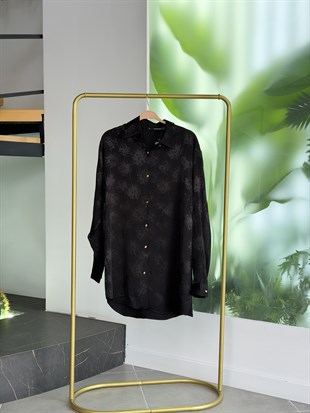 Siyah Renk Floral Desen Jakarlı Gömlek