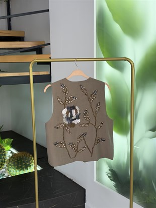 Haki Renk Boncuk Ve Pulet İşlemeli Yelek