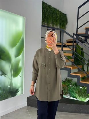 Haki Renk Cebi Broş Detaylı Gömlek