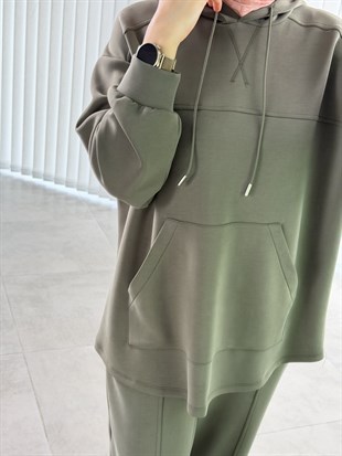 Haki Renk Kesik Detaylı Kanguru Cepli Takım