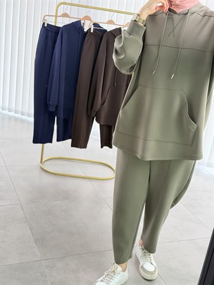 Haki Renk Kesik Detaylı Kanguru Cepli Takım