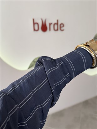 İndigo Renk Deniz Kabuğu Detaylı Çizgili Gömlek