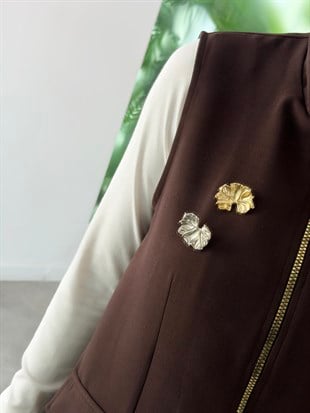 Kahve Renk Broş Detaylı Yelekli İkili Takım