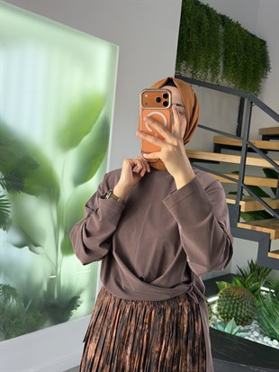 Kahve Renk Eteği Batik Desenli Takım