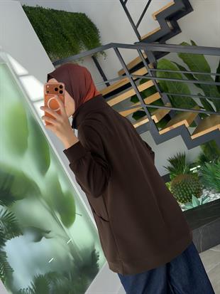 Kahve Renk Yüksek Yakalı Cepli S-Shırt