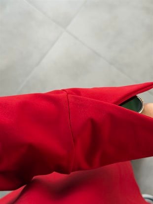 Kırmızı Renk Yandan Yırtmaçlı Basıc Sweatshirt