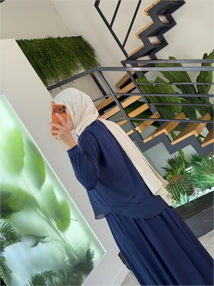 Lacivert Renk Bluzu Şifon Detaylı Etekli Takım