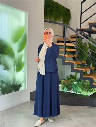 Lacivert Renk Bluzu Şifon Detaylı Etekli Takım