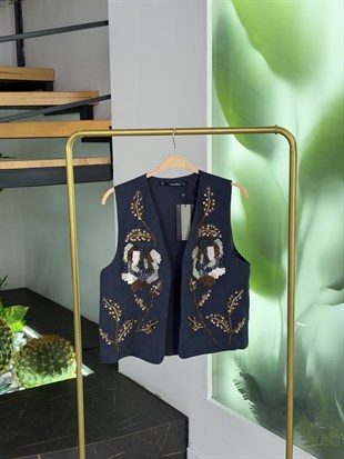 Lacivert Renk Boncuk Ve Pulet İşlemeli Yelek