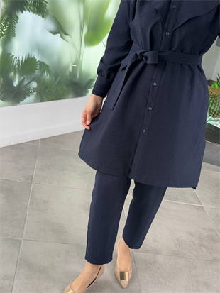 Lacivert Renk Seyyar Kemerli Pantolonlu Takım