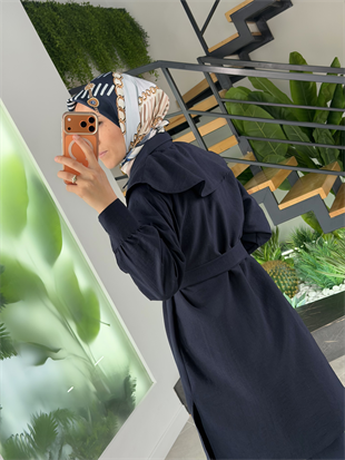 Lacivert Renk Seyyar Kemerli Pantolonlu Takım