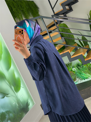 Lacivert Renk Süet Kumaş Cep Detaylı Gömlek