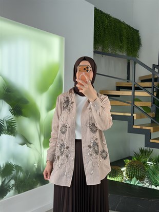 Latte Renk Nakış Ve Boncuk İşlemeli Gömlek