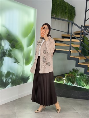 Latte Renk Nakış Ve Boncuk İşlemeli Gömlek