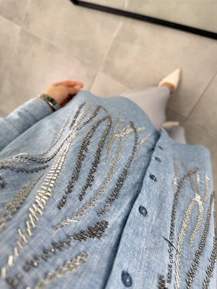 Mavi Renk Taş Boncuk İşlemeli Gömlek