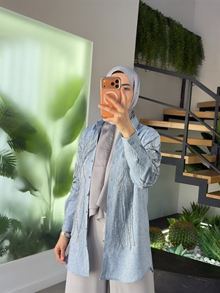 Mavi Renk Taş Boncuk İşlemeli Gömlek